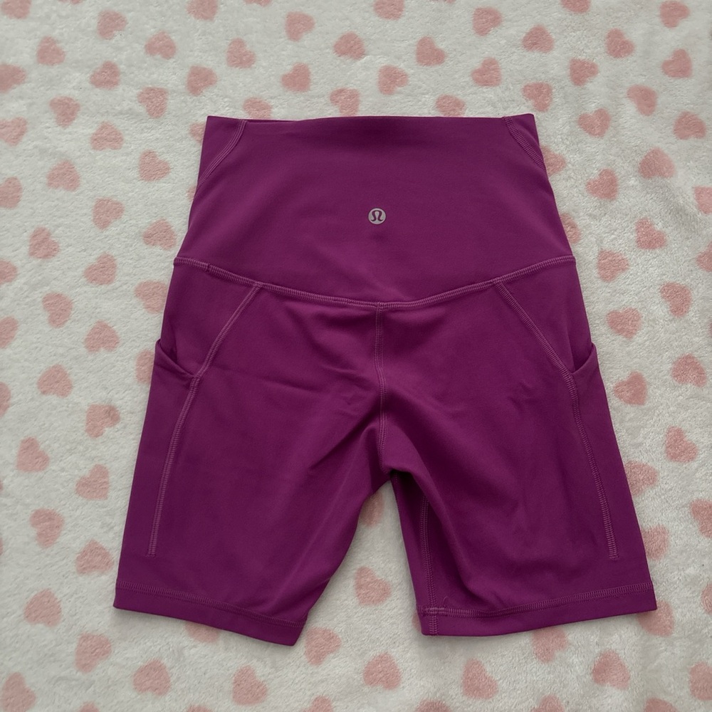 Lululemon align biker shorts vivid plum purple size 2
6” inseam with pockets